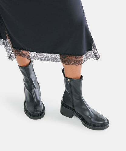 HOLDIN H2O BOOTS BLACK STELLA
