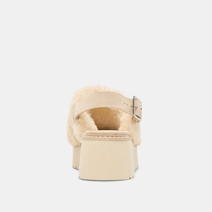 LANSY FLATS NATURAL PLUSH