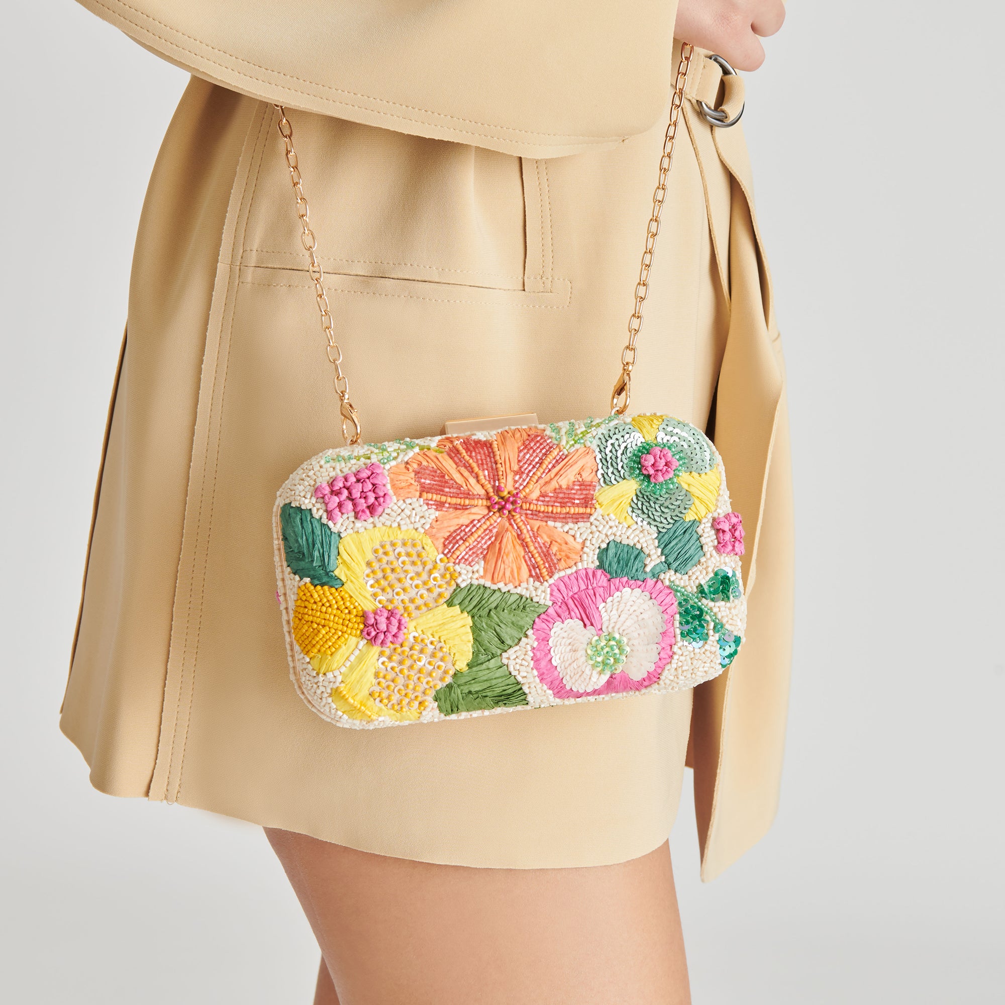 DAISY CLUTCH MULTI WOVEN RAFFIA - view 7