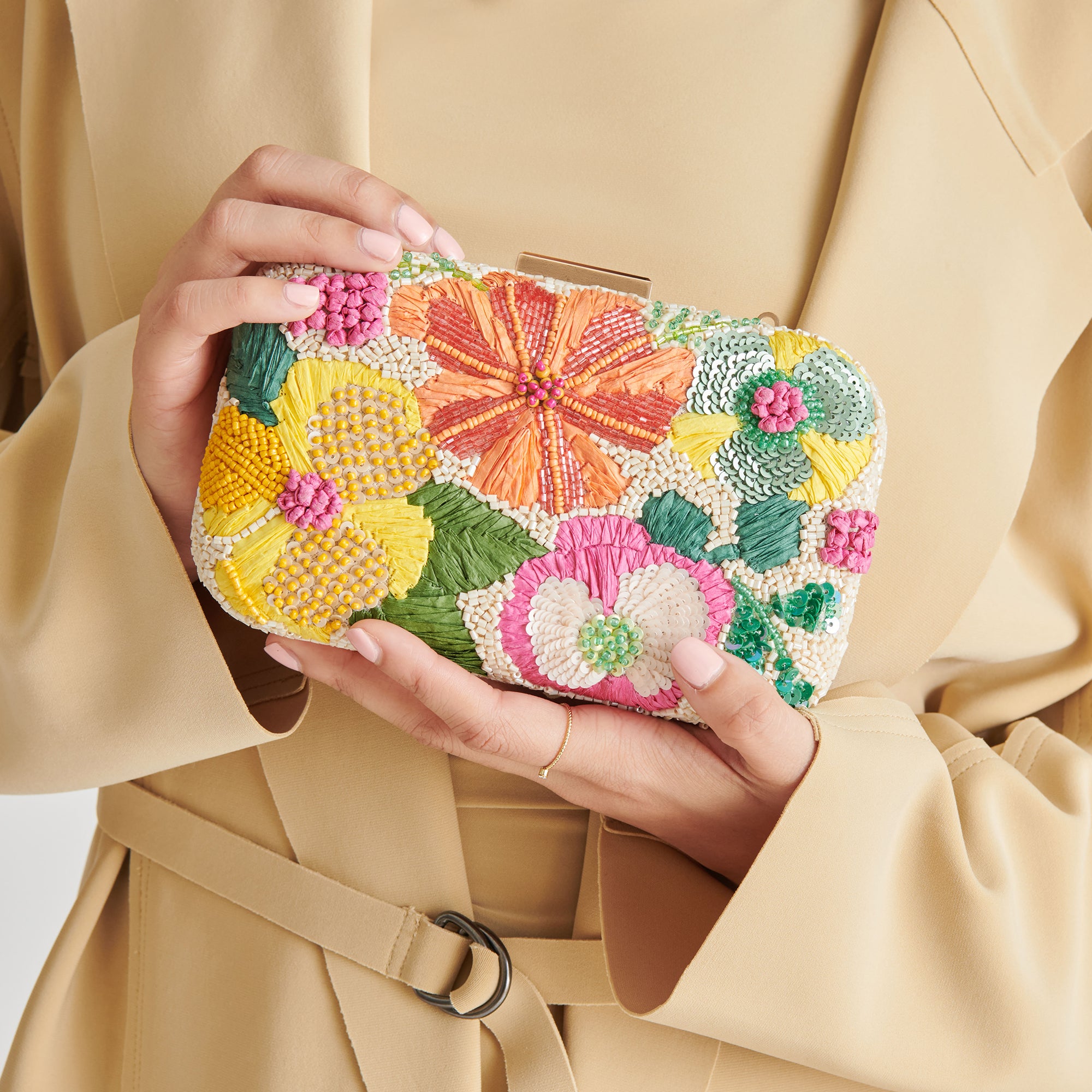 DAISY CLUTCH MULTI WOVEN RAFFIA - view 3