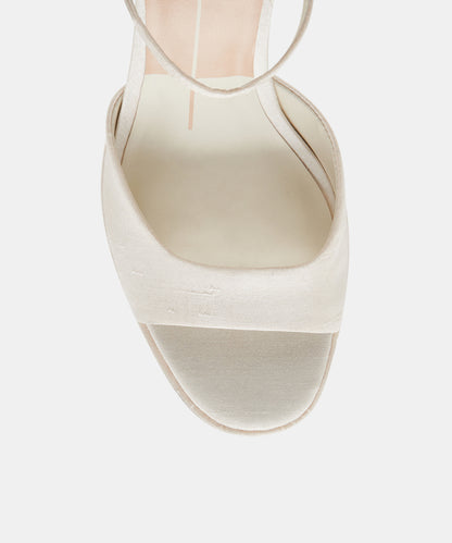 PANDRO HEELS WHITE SATIN