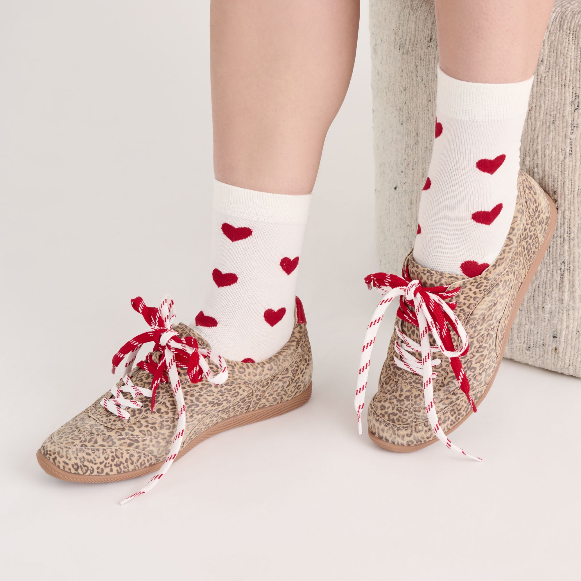 HEARTS CREW SOCKS WHITE RED