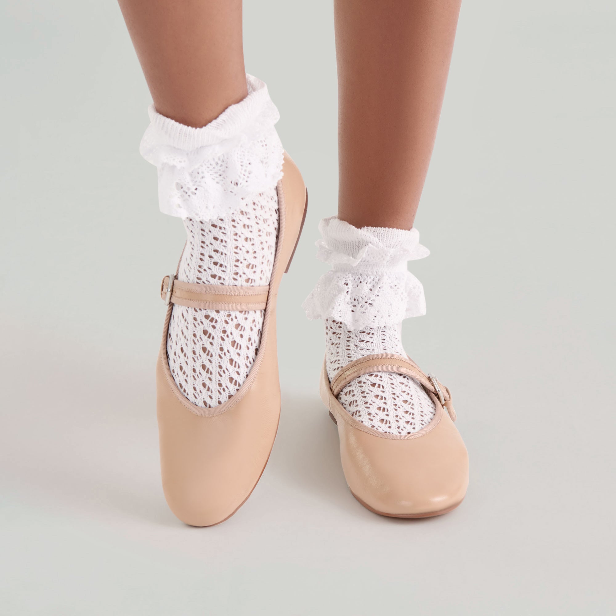 WHIMSY LACE ANKLET SOCKS WHITE