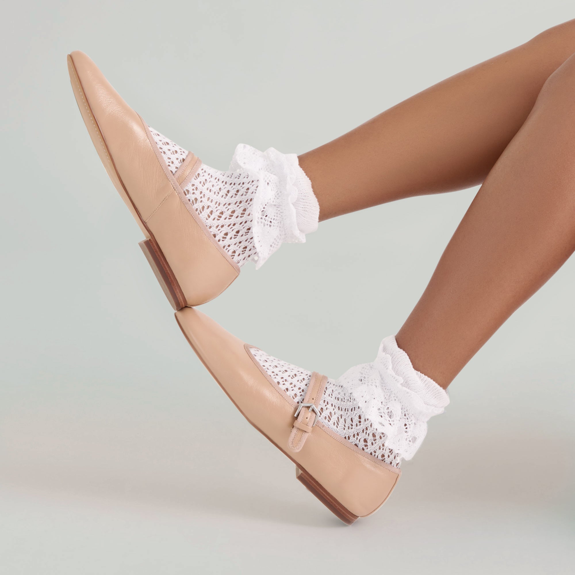 WHIMSY LACE ANKLET SOCKS WHITE
