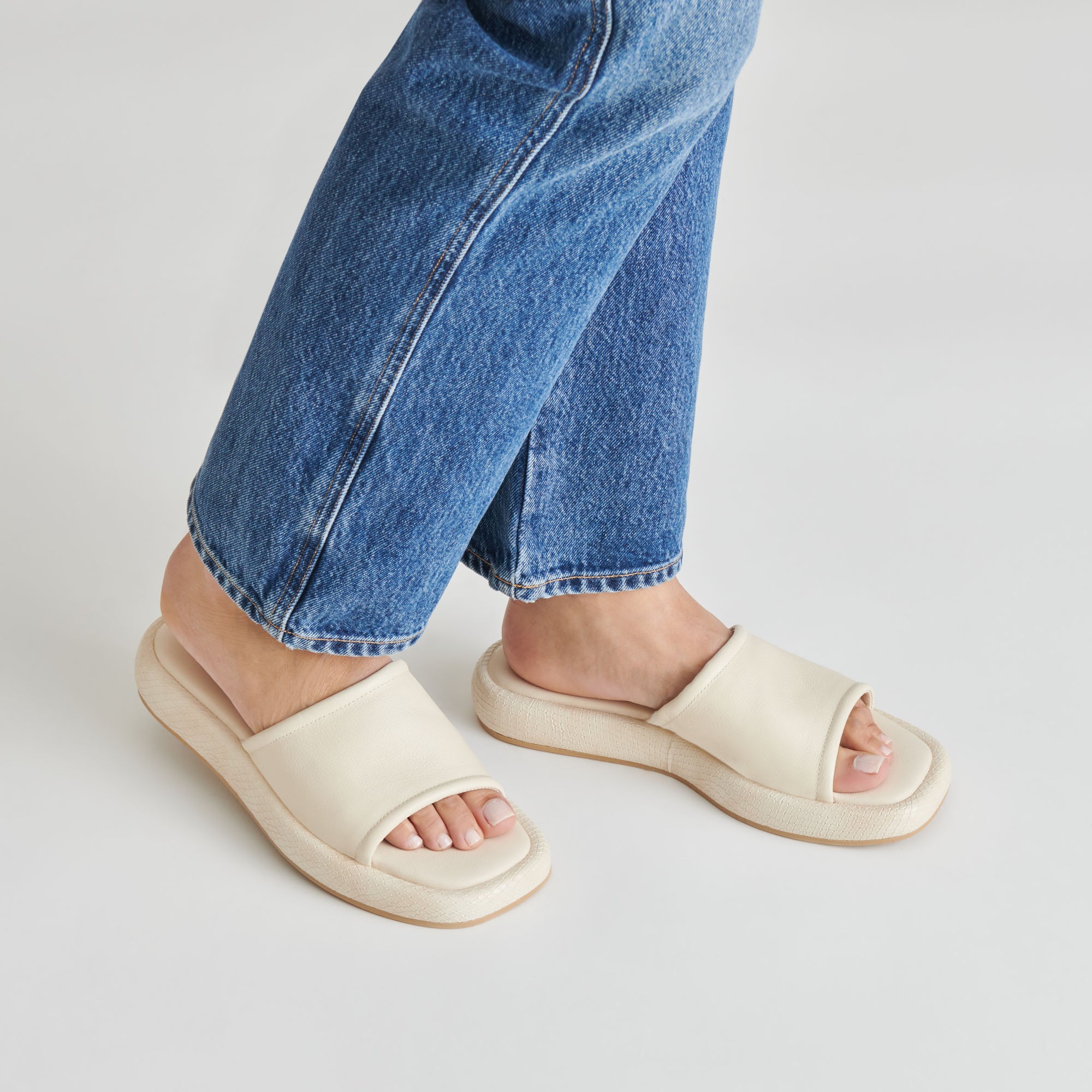 AISHA SANDALS IVORY LEATHER - view 4