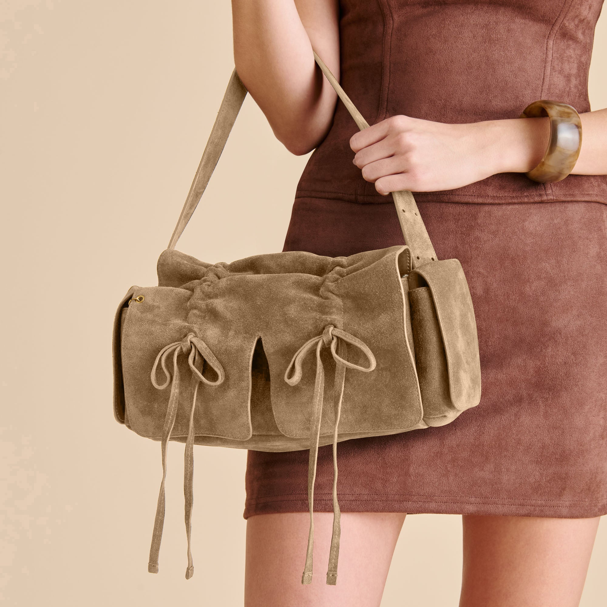 HUDSON SHOULDER BAG OLIVE SUEDE