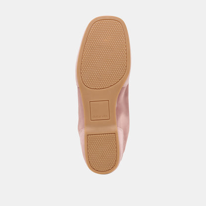 ITZY SNEAKERS PINK SATIN