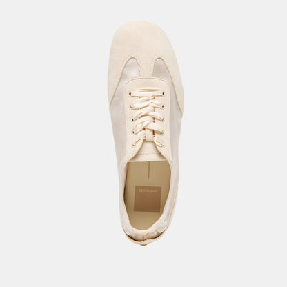 ITZY SNEAKERS VANILLA SATIN