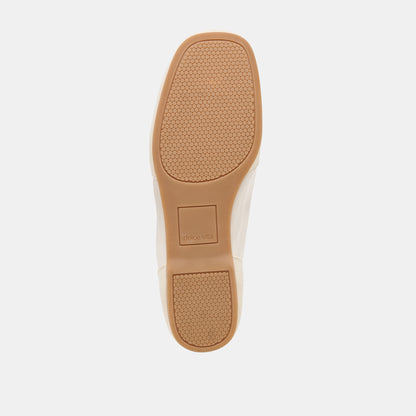 ITZY SNEAKERS VANILLA SATIN