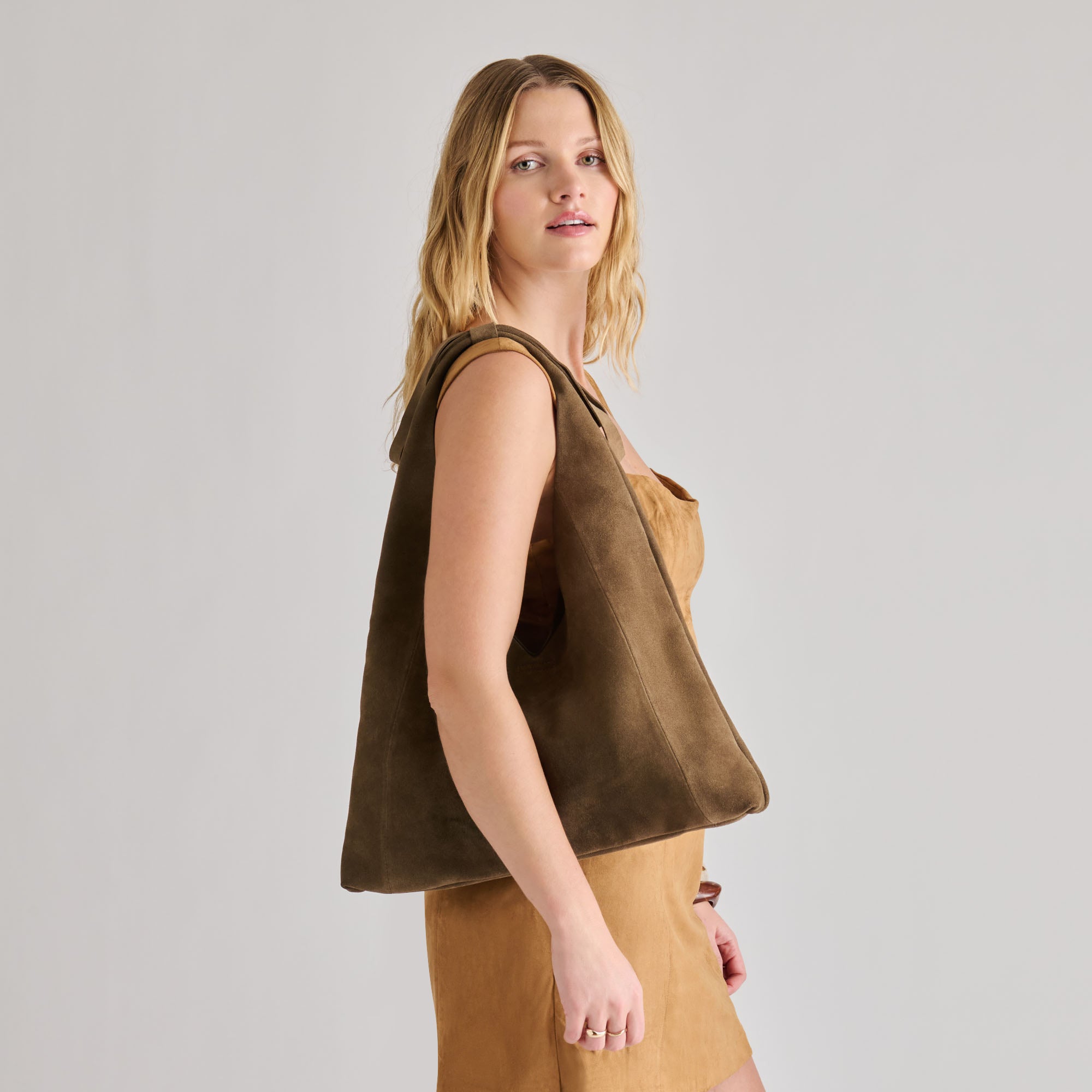 MARIE TOTE OLIVE SUEDE - view 2