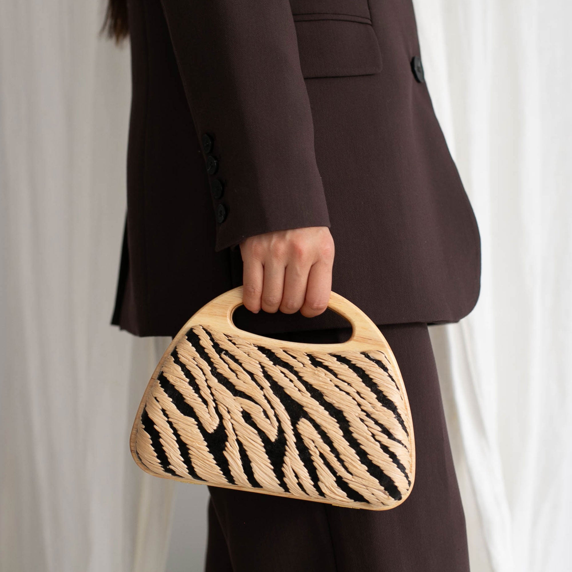 MAELIE HANDBAG BLACK NATURAL ZEBRA RAFFIA - view 2